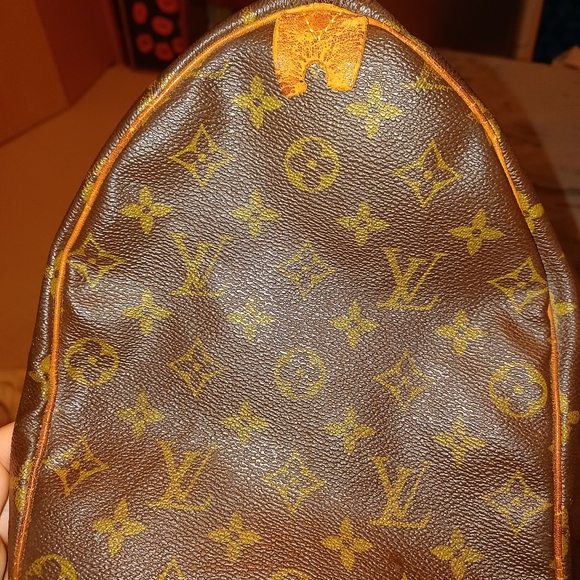 Authentic LV Speedy 35 - Picture 5 of 14